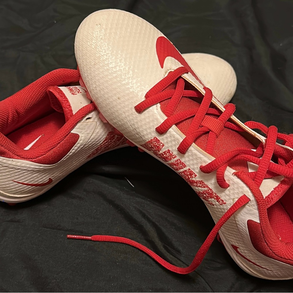 Nike Women's Red and Cream Athletic Shoes